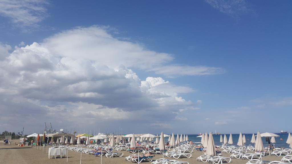 Alex Beach Apartment 31 Larnaca Luaran gambar
