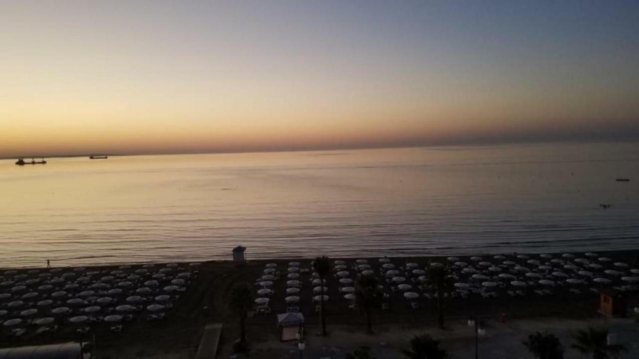 Alex Beach Apartment 31 Larnaca Luaran gambar